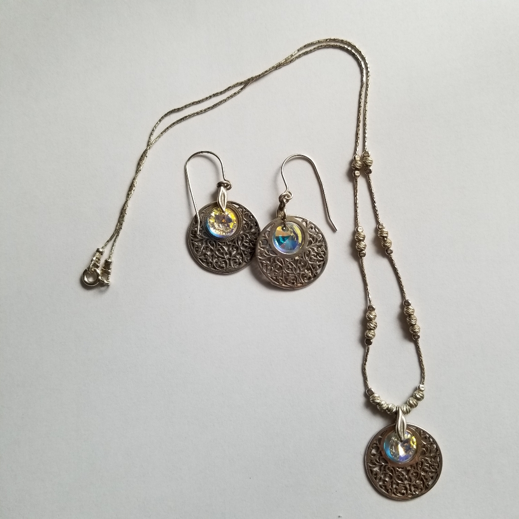 Magnolia Jewelry Set Necklace & Earrings